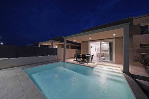 ‏וילה ב  Sirmione, Provincia di Brescia