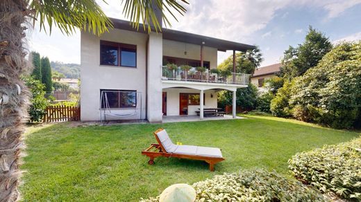 Villa in Ranco, Provincia di Varese