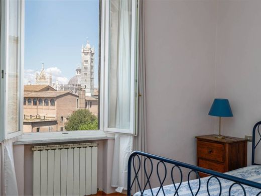 Piso / Apartamento en Siena, Provincia di Siena