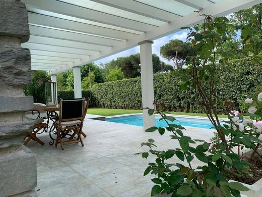 别墅  Massa, 马萨-卡拉拉省