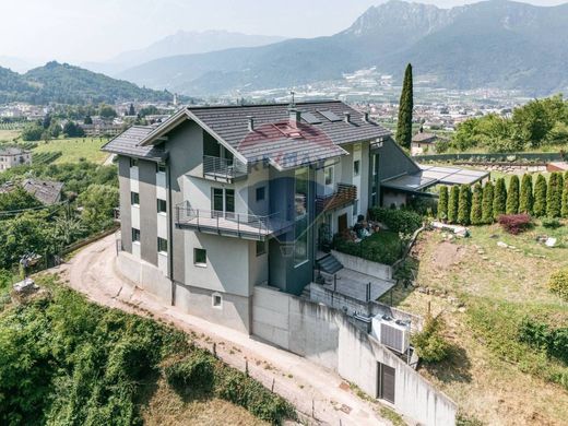 豪宅  Pergine Valsugana, Provincia autonoma di Trento