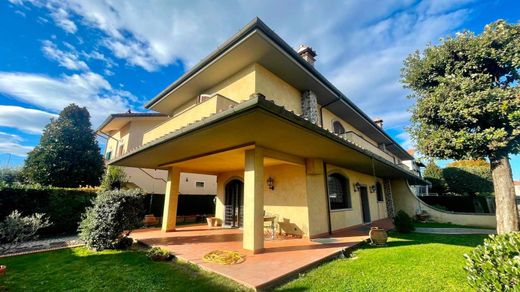 Вилла, Agliana, Provincia di Pistoia