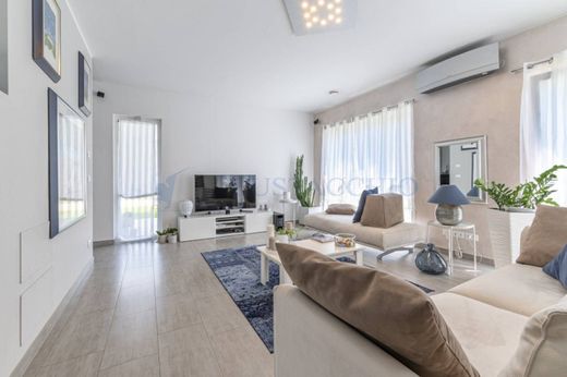 Βίλα σε Zanica, Provincia di Bergamo