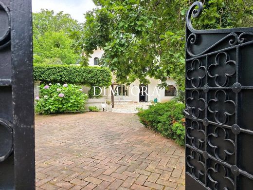 Villa - Sabaudia, Provincia di Latina