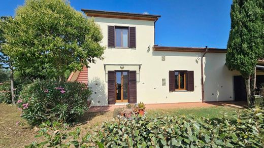 Country House in San Gimignano, Province of Siena