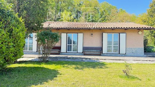 منزل ريفي ﻓﻲ Gubbio, Provincia di Perugia