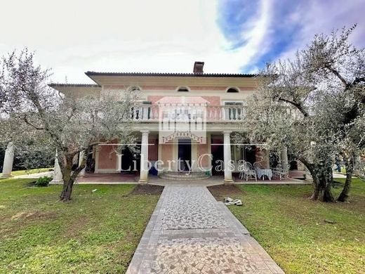 Villa - Rodengo-Saiano, Provincia di Brescia