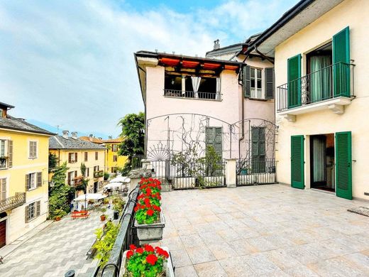 Orta San Giulio, Provincia di Novaraの高級住宅