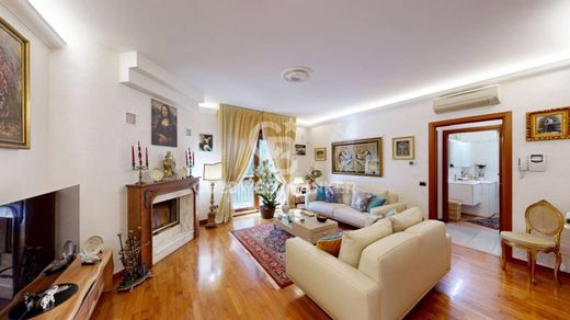 Cinisello Balsamo, Città metropolitana di Milanoのヴィラ