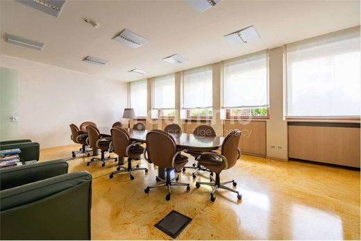 Ofis Milano, Milano ilçesinde