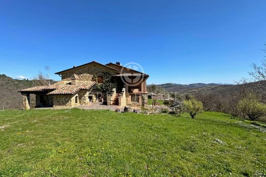 Köy evi Monte Santa Maria Tiberina, Perugia ilçesinde