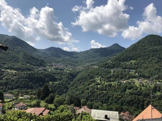 Maison de luxe à Dizzasco, Côme