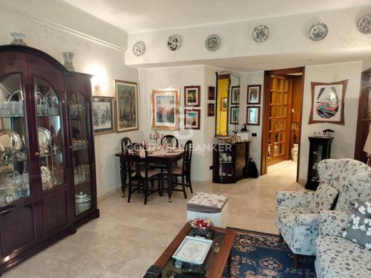 Apartment / Etagenwohnung in Rom, Latium