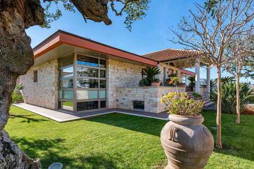 Villa a Conversano, Bari