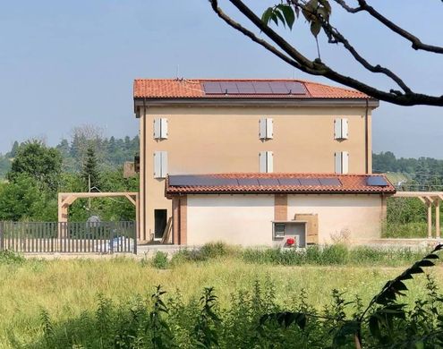 Villa in Vignola, Provincia di Modena