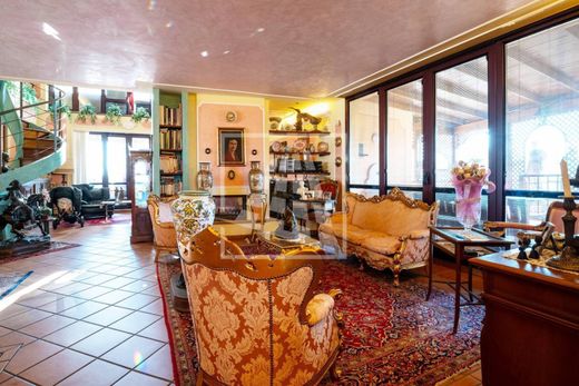 Penthouse in Reggio nell'Emilia, Provincia di Reggio Emilia
