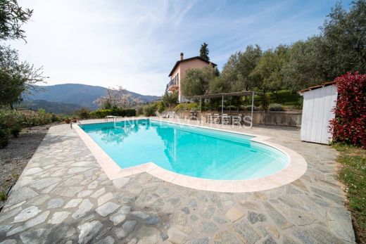 Villa Carro, La Spezia ilçesinde