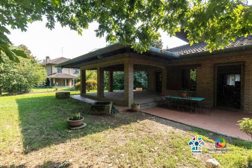 Villa - Carugo, Provincia di Como