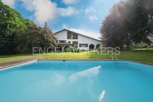 ﻓﻴﻼ ﻓﻲ Oggiona-Santo Stefano, Provincia di Varese