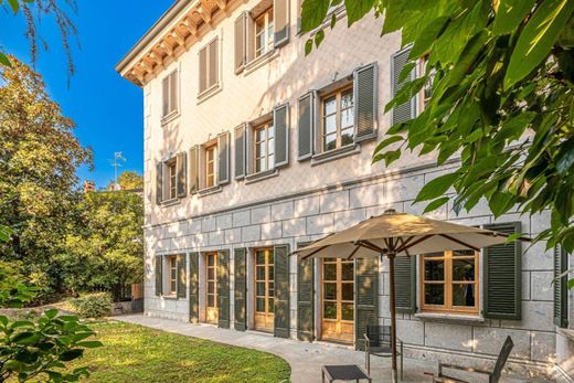 Casa di lusso a Monza, Monza e Brianza