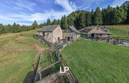 Chalet in Varzo, Verbania