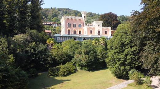 Villa Lesa, Novara ilçesinde