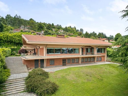 Willa w Pino Torinese, Torino