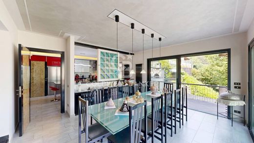 Villa in Ubiale Clanezzo, Provincia di Bergamo