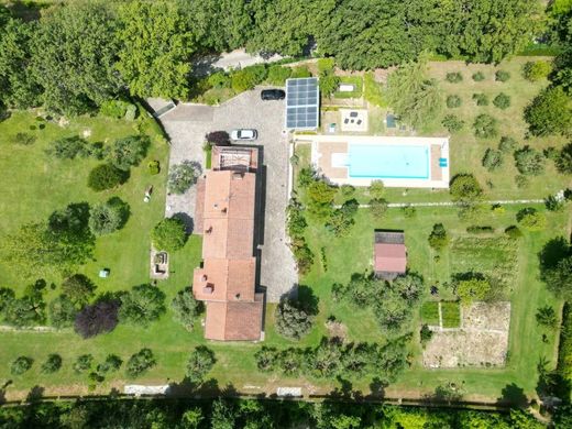 Villa - Fano, Provincia di Pesaro e Urbino
