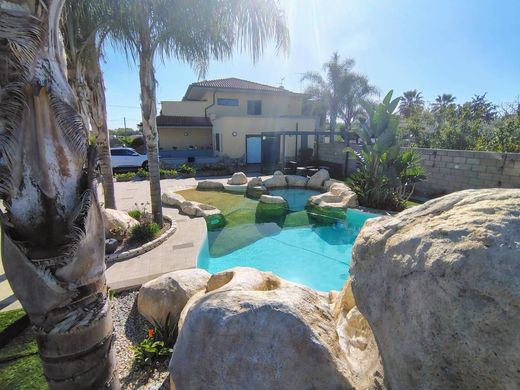 别墅  Latina, 拉蒂纳省