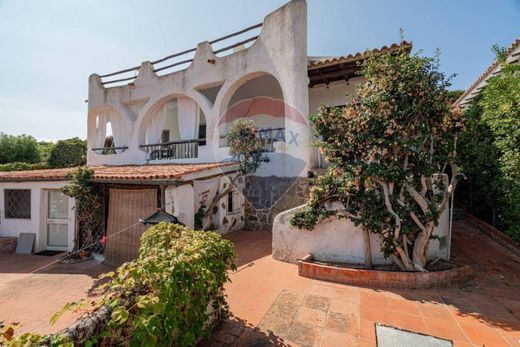 Villa a Baja Sardinia, Sassari