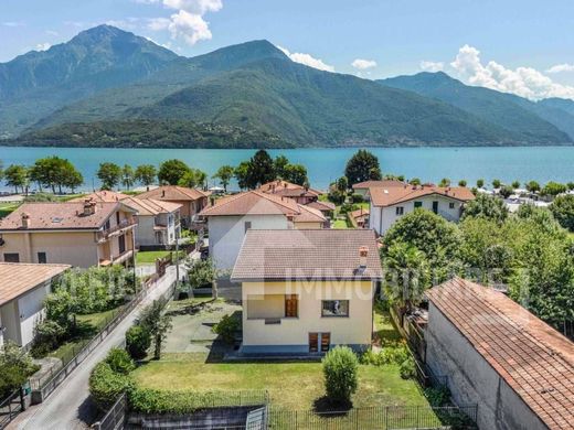 Βίλα σε Dongo, Provincia di Como