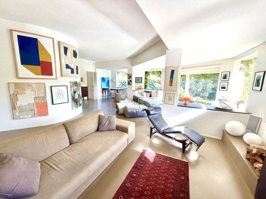 Villa in Rome, Latium