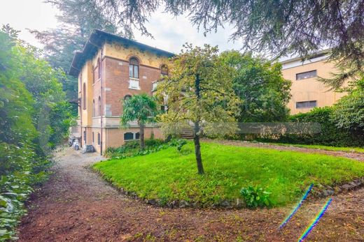 Villa in Villa Guardia, Provincia di Como