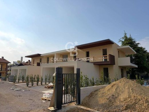Maison mitoyenne à Desenzano del Garda, Provincia di Brescia