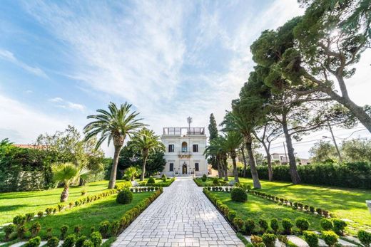 Villa a Bari, Puglia