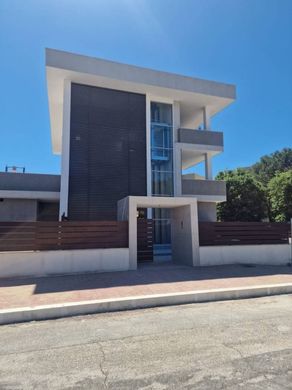 Apartment / Etagenwohnung in Latina, Provincia di Latina