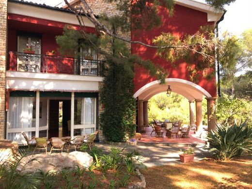 Вилла, Andora, Provincia di Savona