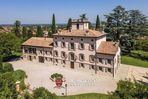 Villa in Reggio nell'Emilia, Provincia di Reggio Emilia