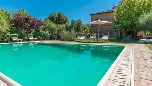 Country House in Siena, Province of Siena