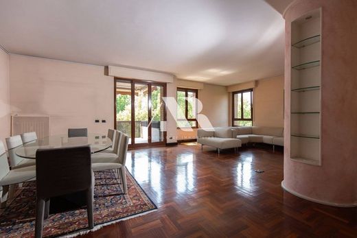 Appartement in Verona, Provincia di Verona