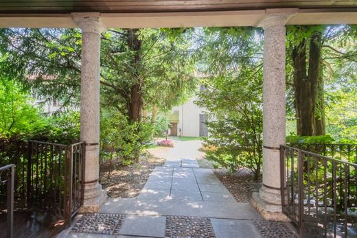 Appartement in Monza, Provincia di Monza e della Brianza