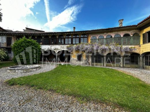 Κτίριο σε Albino, Provincia di Bergamo