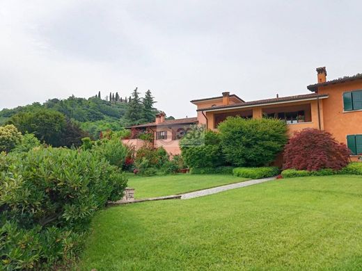 Villa a Gussago, Brescia
