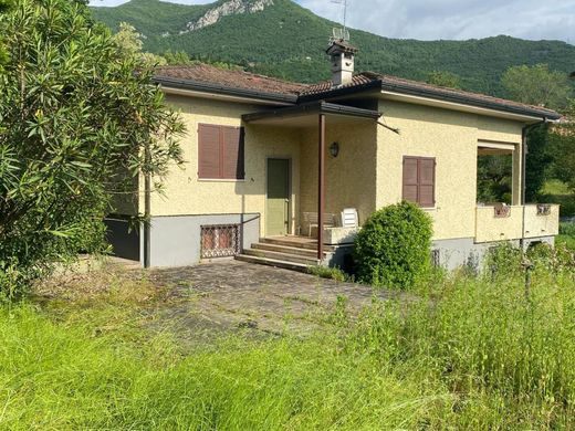 Villa in Salò, Provincia di Brescia