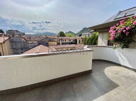 Apartment in Como, Provincia di Como