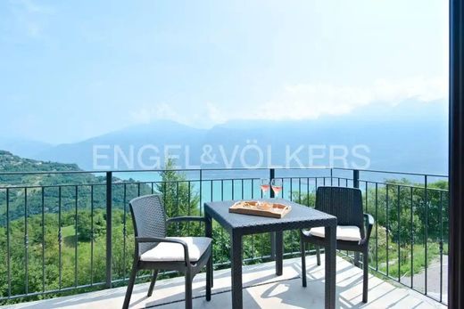 Вилла, Tremosine, Provincia di Brescia