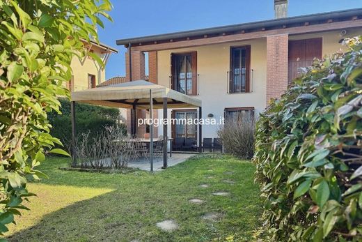 Villa in Segrate, Milan