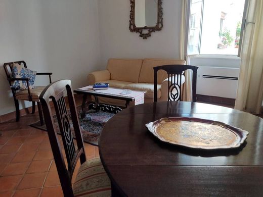 Apartment / Etagenwohnung in Rom, Latium