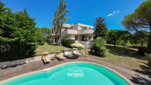 Villa a Fano, Pesaro e Urbino